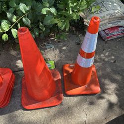 6 Large Cones