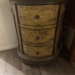 Round Antique 3 Drawer End Table / Nightstand!