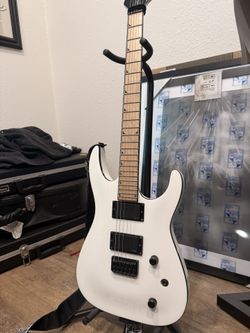 Jackson X Series Soloist SLATXMG3-6 | Neck-Through | EMG 81/85 | Snow White