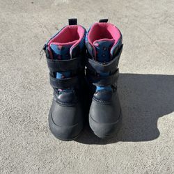 Girls snow boots 