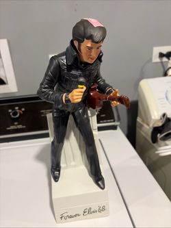 Elvis music statue!