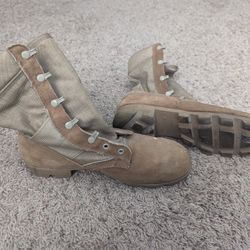 Used Army Boots 