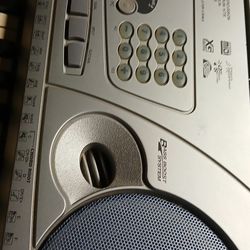 Yamaha PSR-275 Electronic Keyboard Piano