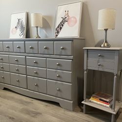 $225/set- 2pc dresser & nightstand set- delivery available 