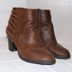 Candies Caboot Scoot Healed Zip Up Ankle Boot- Size 8.5