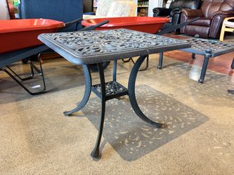 Cast Aluminum Outdoor Side Table