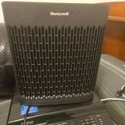 HONEYWELL HEPA AIR PURIFIER 