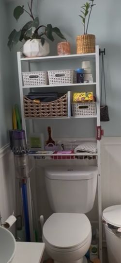 Over the Toilet Shelf / Bathroom Storage