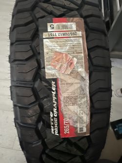 265/70/17 Nitto Grappler Mudding Tire