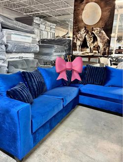 Kora Blue Fabric Sectional