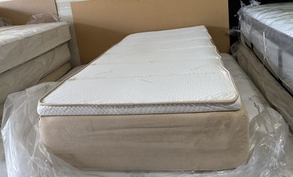 XL Twin Size Mattress (XL Colchon Twin Size)