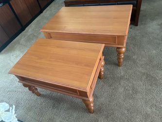 2 wood tables 2 shell lamps