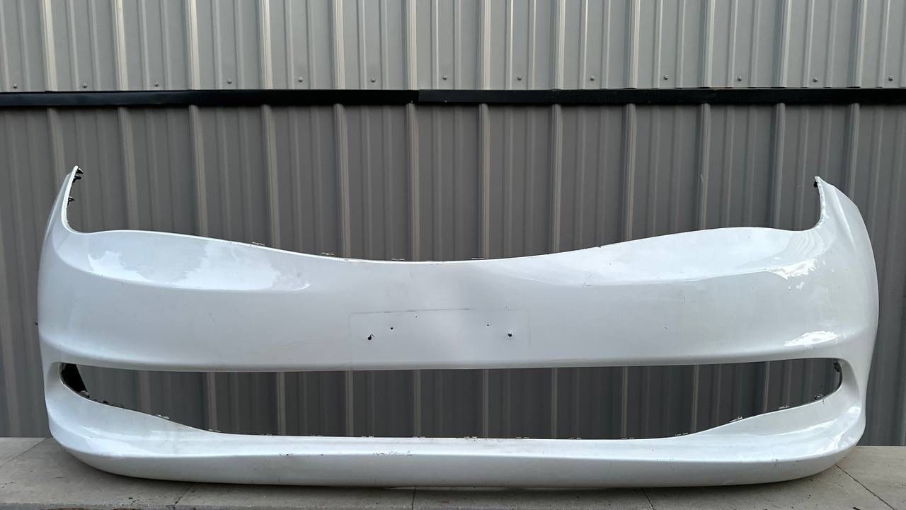 CHRYSLER PACIFICA 2017 2018 2019 2020 ORIGINAL WHITE FRONT BUMPER