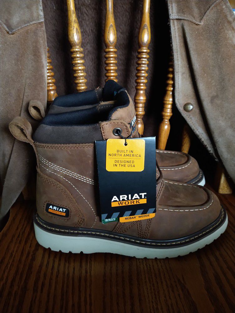 New Ariat Work Boots Size 6B