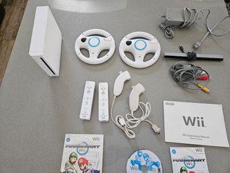 White Nintendo Wii Console, Accessories, Mario Kart Game