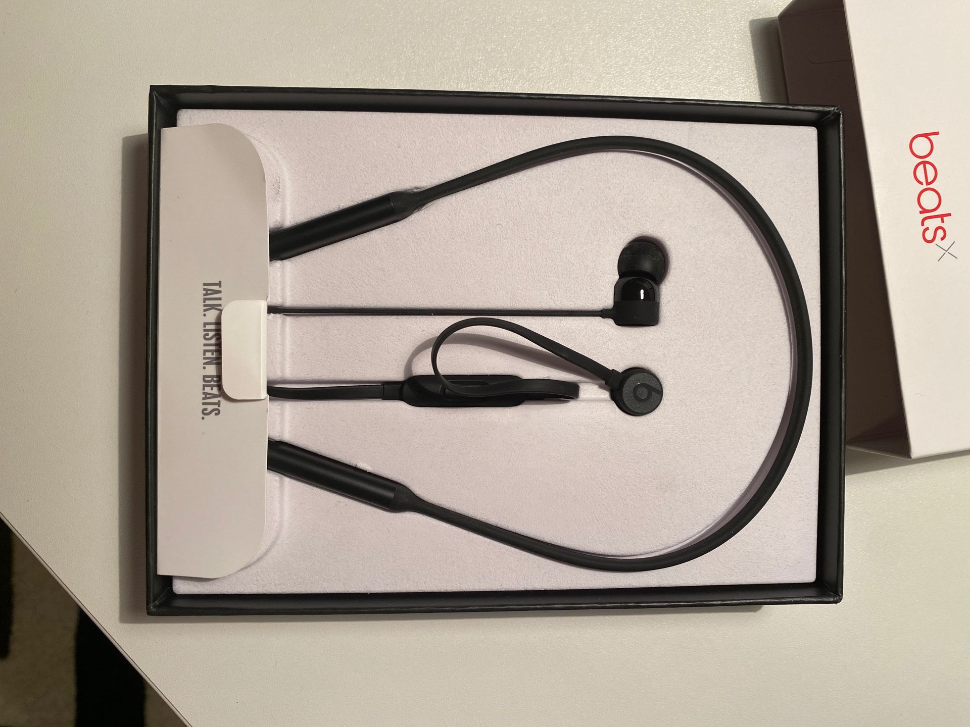 BeatsX Wireless Earphones Apple W1 Headphone Chip, Class
