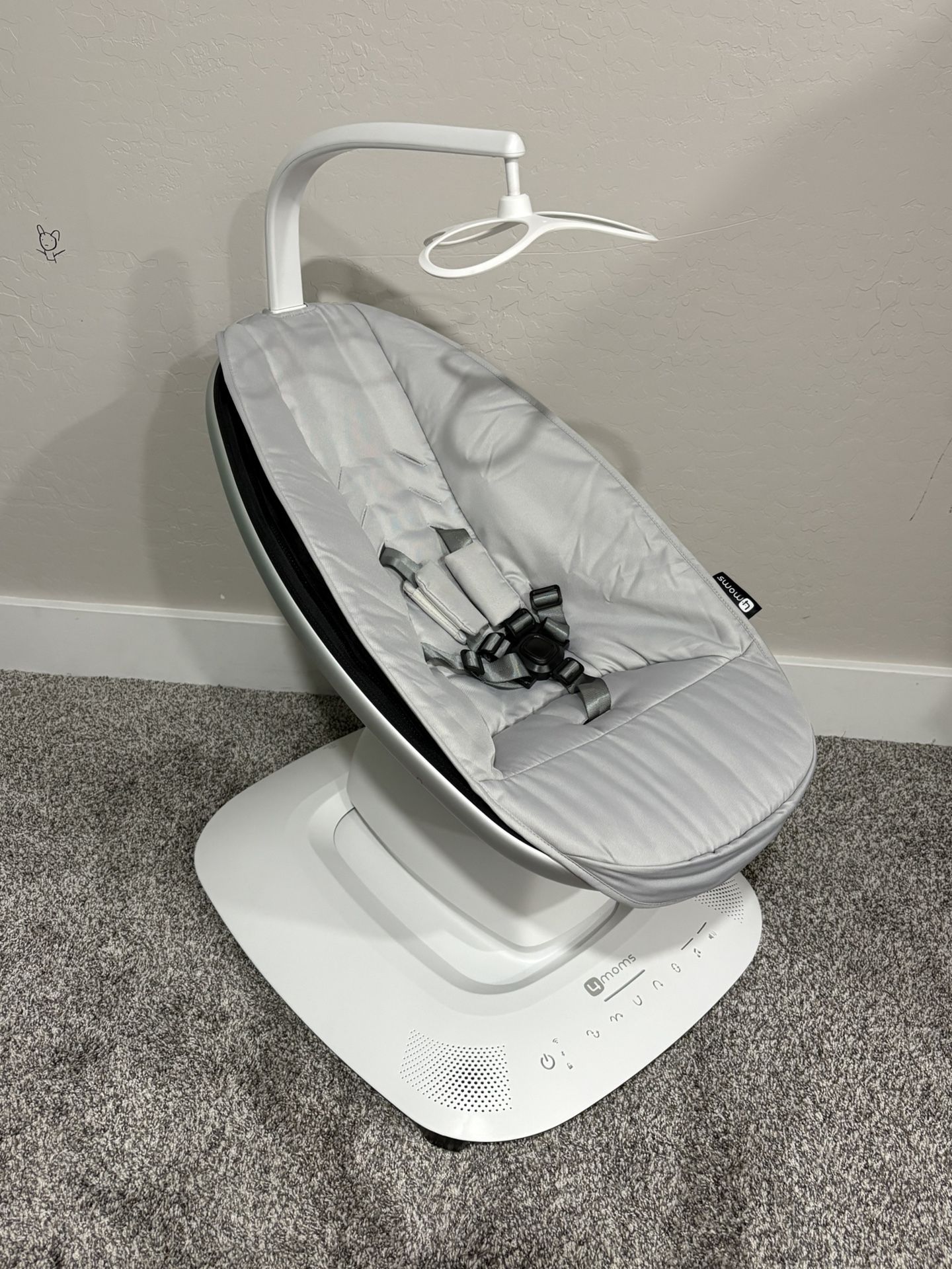 4MOMS 'MamaRoo - 1046’ Multi-Motion Baby Swing