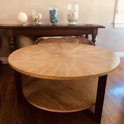 Farmhouse living room round coffee table