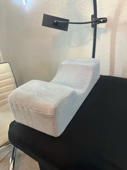 Lash Pillow