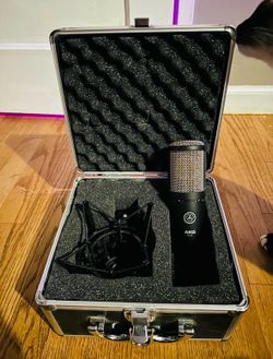 AKG P220 Large Diaphragm Cardioid Mic