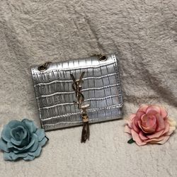 Bolsa ❗️No R3@l color Gris -plata
