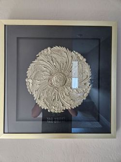 Golden Medallian Art w/Frame