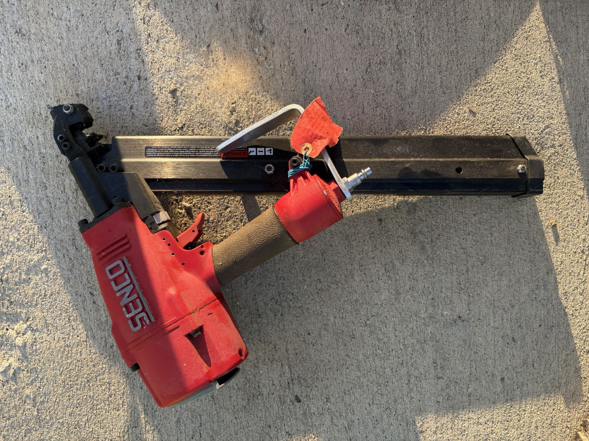 Senco Strap-tite MC Nailer