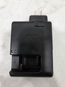 Nikon D7200 D810 charger