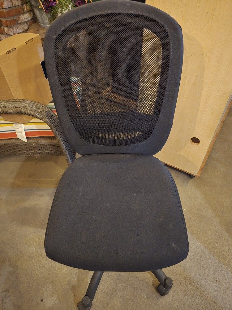 Desk Chairs