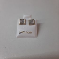 10k Gold Pair Of Diamond Earrings 