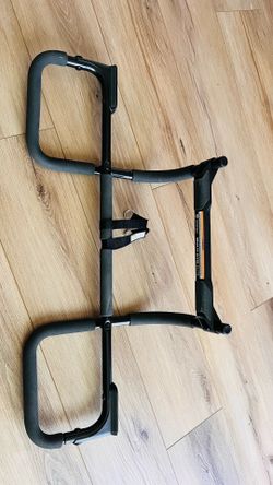 Doorway pull-up bar