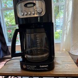 Moving Sale…Cuisinart Coffee Maker 12 Cup Programmable