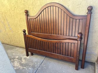 Full-size headboard and foot board