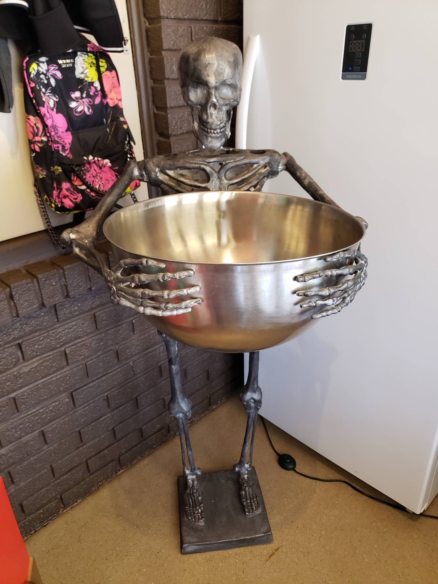 Tall Metal Skeleton Halloween Candy Bowl / Bottle Holder Statue