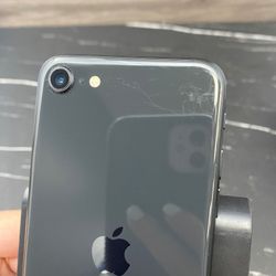 iPhone SE 2020 128gb Unlocked ID: 10423