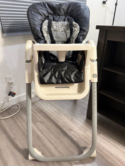 Graco Adjustable High Chair w/ Tray