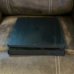 Play Station 4
