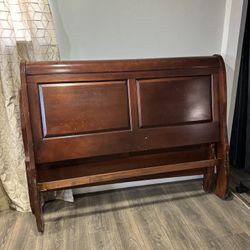 Sleigh Bed Set