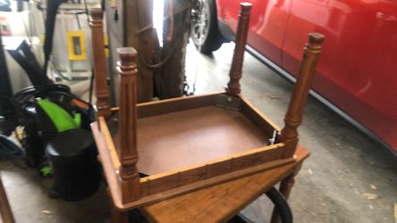 Two very nice end tables