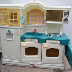 Kitchen Set Use But Still Available 
