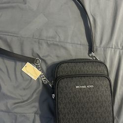 MK PURSE