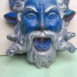 Cast iron antique neptune fountain spitter head weighs aroind 20 lbs. 