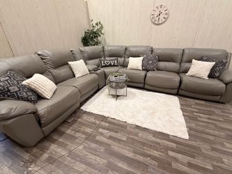 Large Gray Ashley Leather Reclining Sectional w/ USB - Delivery Available