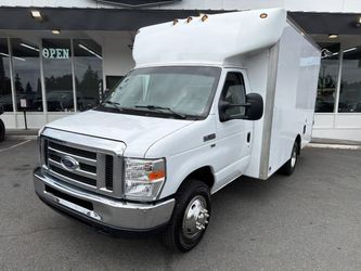 2013 Ford E-350 Cutaway