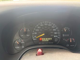 GMC 2000 white