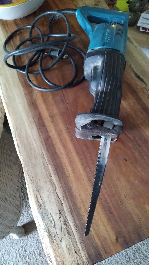 Makita Repro Saw