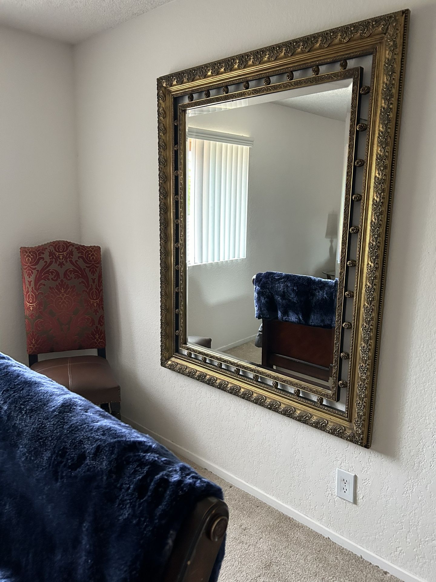 Large Ornate Wall Mirror – Antique Gold Finish