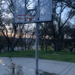 Heavy Duty Spalding basketball Hoop