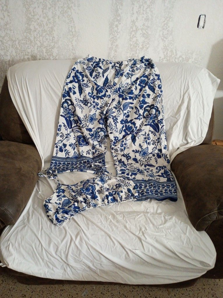 Women's Outfit Extra Large