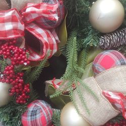 New!! Gorgeous 24 inch Christmas Wreath